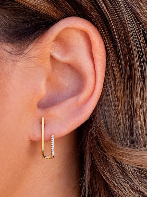 Eshaa combo detail — 18k gold-plated earrings and ear cuffs set, anti-tarnish and waterproof for gifting.