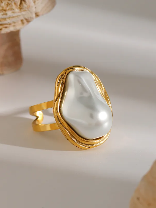 Big Pearl Ring