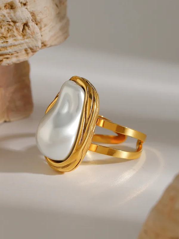 Big Pearl Ring