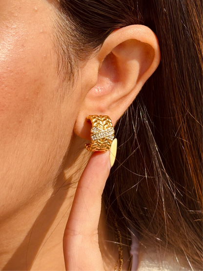Elara Hoops