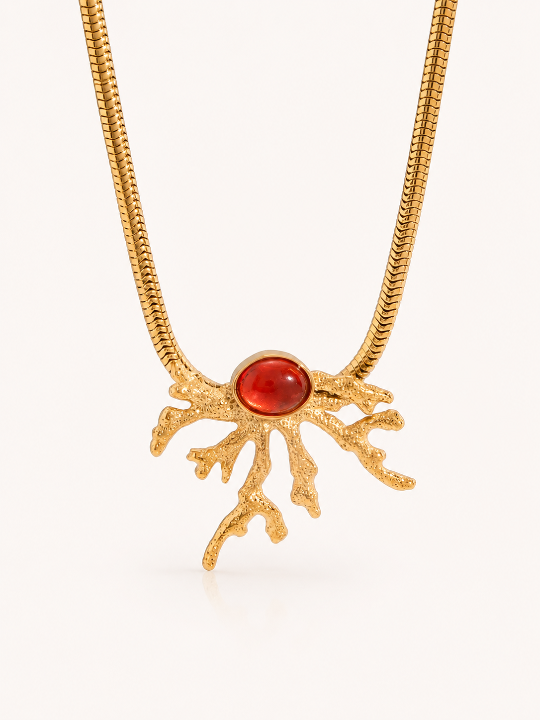 18k gold-plated statement gold pendant necklace — bold statement pendant, anti-tarnish and waterproof for evening, festive and party wear.