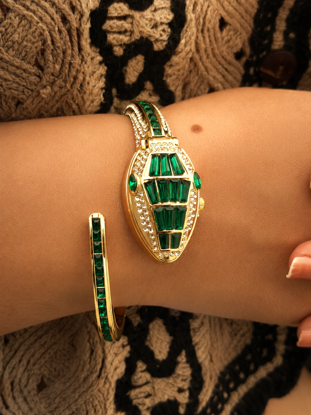 Emerald Stone Bracelet Watch — 18k Gold-Plated Wristwatch
