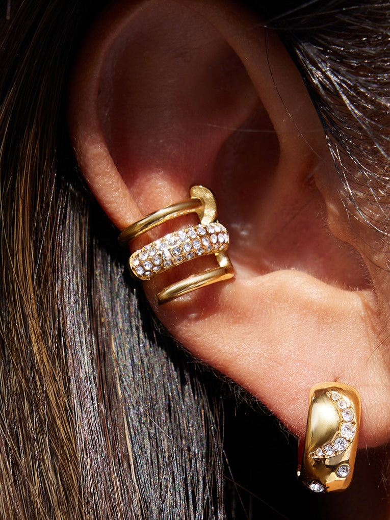 18k gold-plated ear cuff — anti-tarnish, waterproof, hypoallergenic, lightweight no-piercing single-piece cuff for everyday and festive looks.