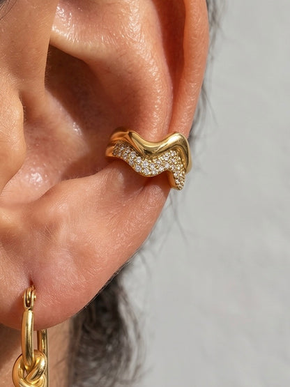 Close-up of 18k gold-plated ear cuff — sleek 18k gold-plated no-piercing single-piece cuff for daily wear.