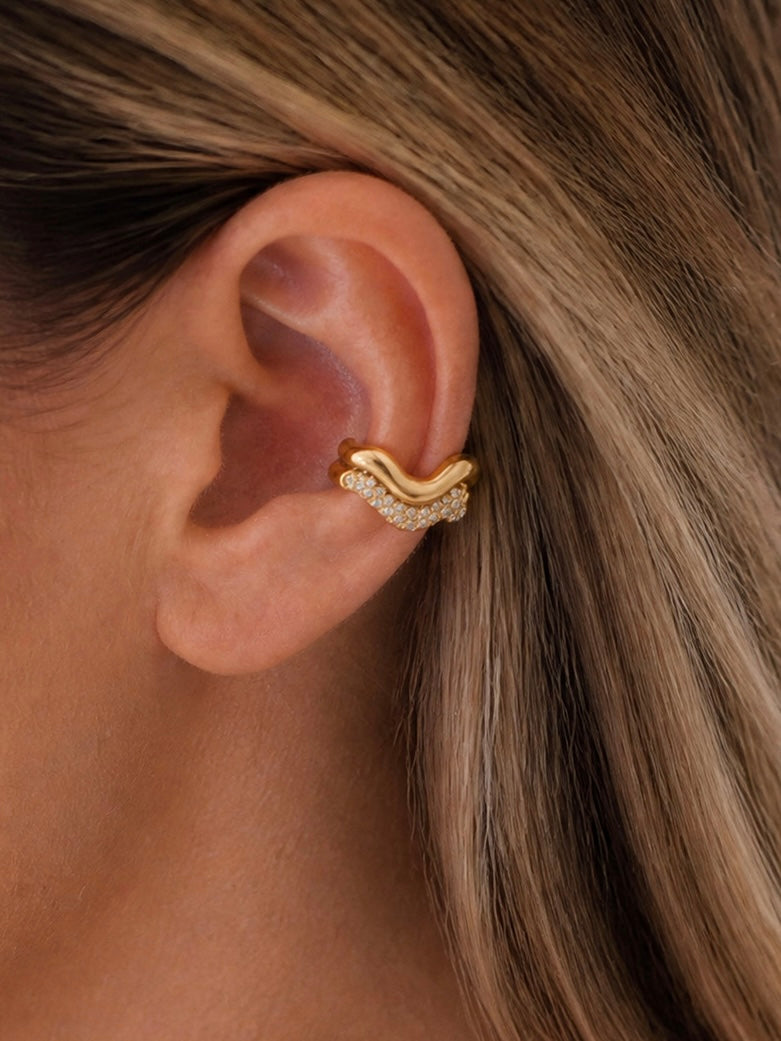 18k gold-plated ear cuff — anti-tarnish, waterproof, hypoallergenic, lightweight no-piercing single-piece cuff for everyday and festive looks.