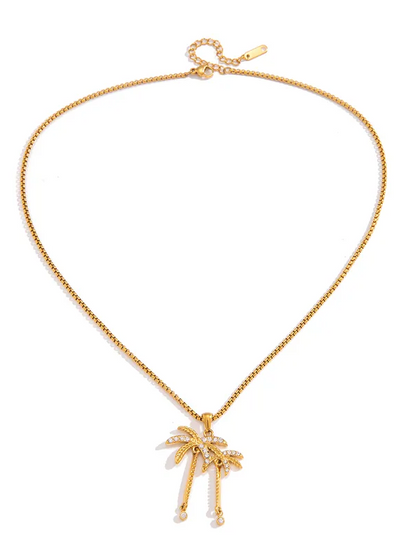 Styled view of beach shell pendant necklace — 18k gold-plated beach-inspired shell pendant for summer and gifting.