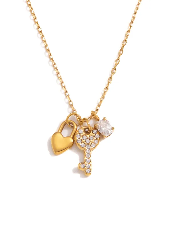 18k gold-plated lock and key pendant necklace — symbolic lock and key pendant, anti-tarnish and waterproof for everyday, evening and gifting.